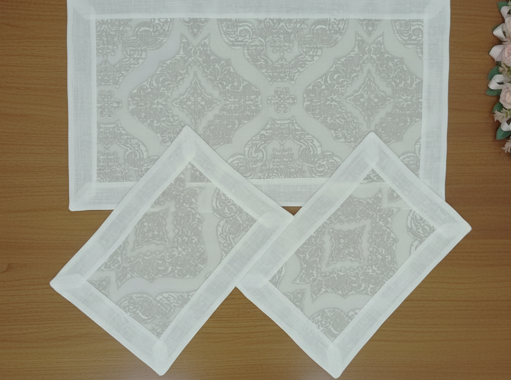 Tris di centri con motivo centrale