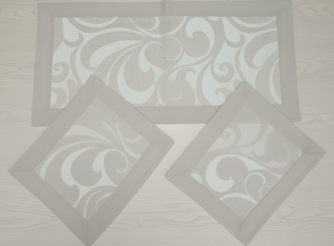 Tris di centri con motivo astratto